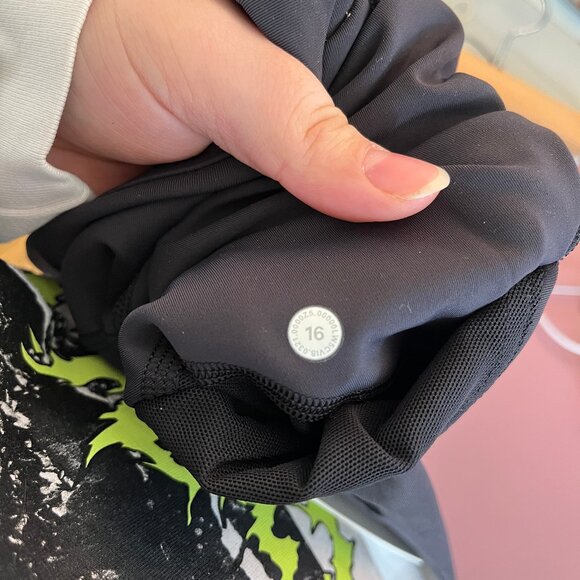 Lululemon Power Thru HR Tight - 25” Black Size 16 - Picture 8 of 8